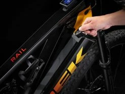 Trek Rail 9.8 XT Trek Black / Marigold To Red Fade 2022 12 Trek Rail 9.8 XT Trek Black / Marigold To Red Fade 2022 -Fahrräder Verkaufsladen trek rail 9.8 xt trekblack marigoldtoredfade 3