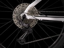 Trek X- Caliber 8 Crystal White 2022- 2023 10 Trek X- Caliber 8 Crystal White 2022- 2023 -Fahrräder Verkaufsladen trek x caliber 8 crystalwhite 2023 1